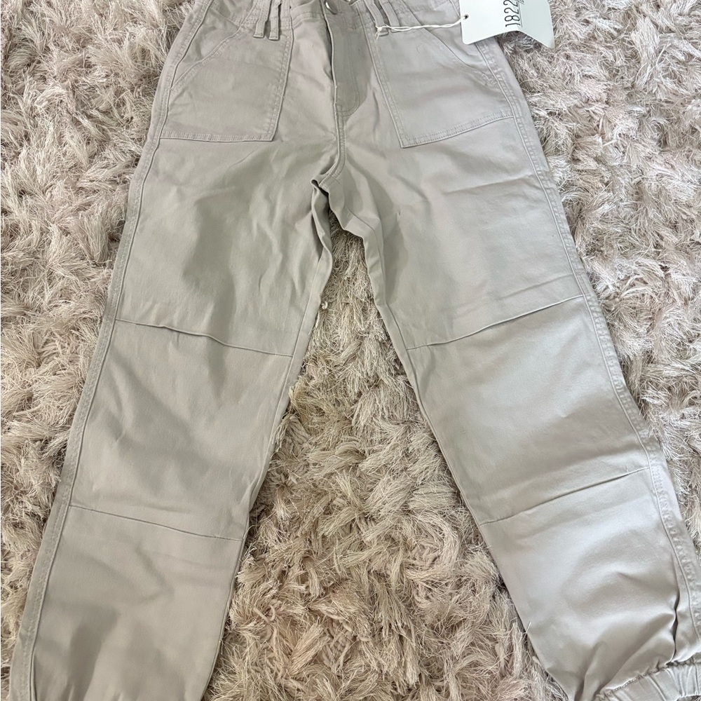 1822 Denim Gray Cargo Pants with Utility Pockets